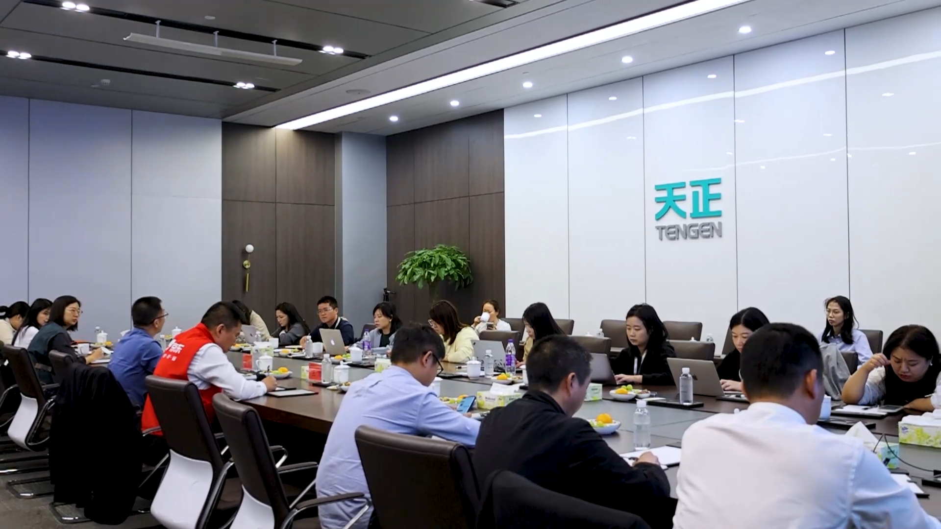 京东工业走进凯发k8，探访产业数智化之路！